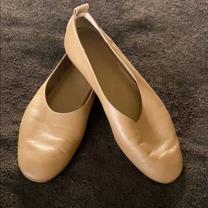 🌺 Everlane Day Glove in Tan 🌺